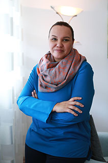 Amina Helmy hat am IFGE den Diplomlehrgang Lebensberatung – psychosoziale Beratung erfolgreich absolviert und arbeitet in freier Praxis in Wien.